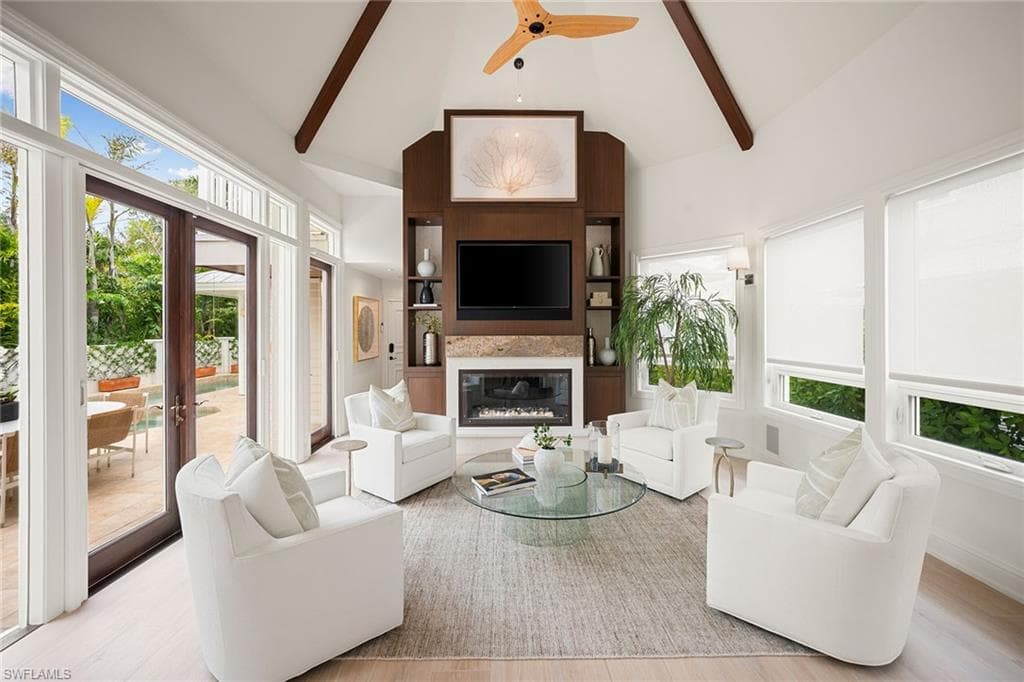 429 14th Ave S, Naples, FL 34102-19