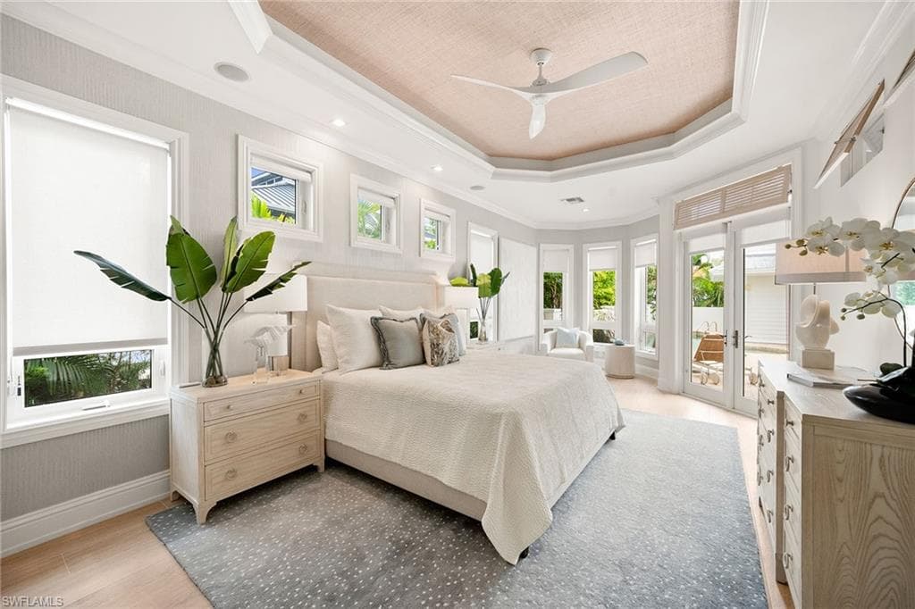 429 14th Ave S, Naples, FL 34102-21