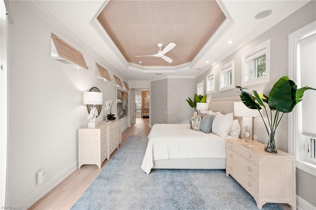 429 14th Ave S, Naples, FL 34102-22