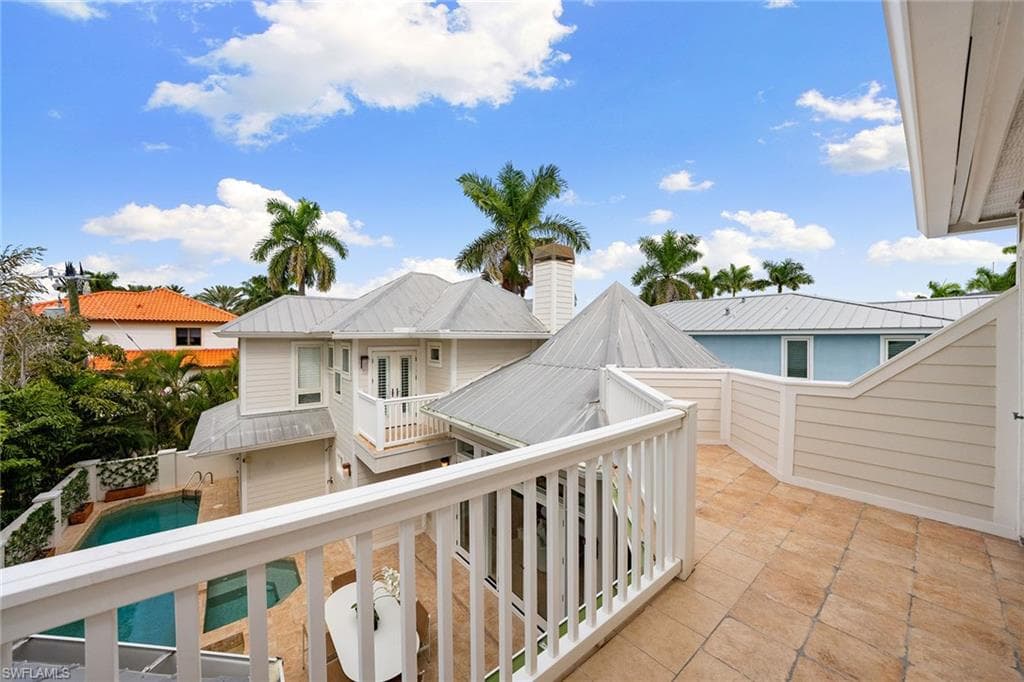 429 14th Ave S, Naples, FL 34102-36