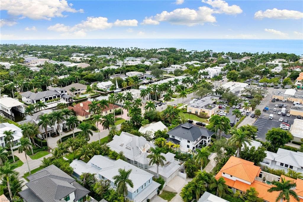 429 14th Ave S, Naples, FL 34102-49