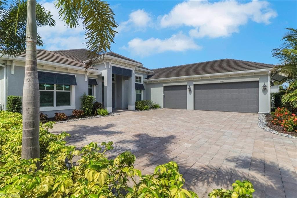 18660 Wildblue Blvd, Fort Myers, FL 33913-1
