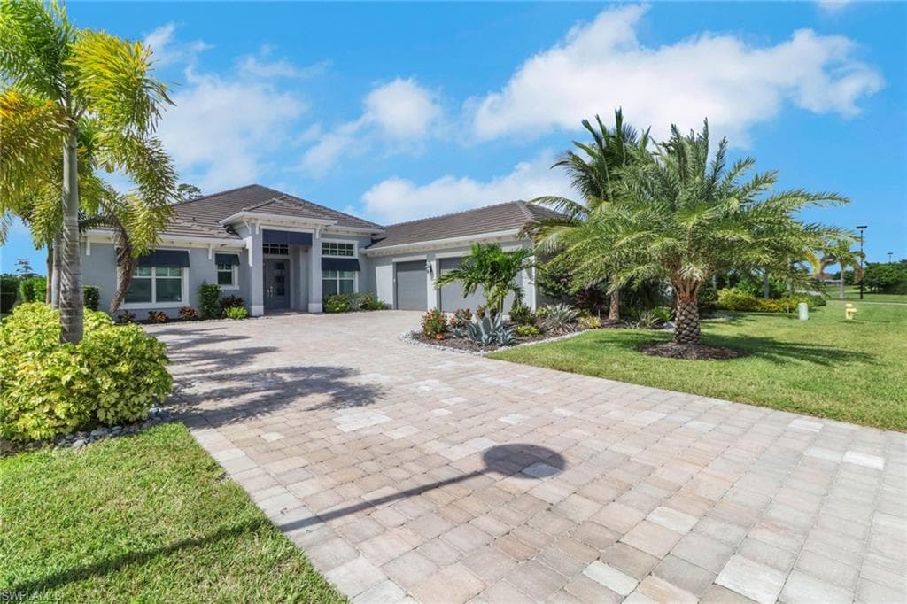 18660 Wildblue Blvd, Fort Myers, FL 33913-2