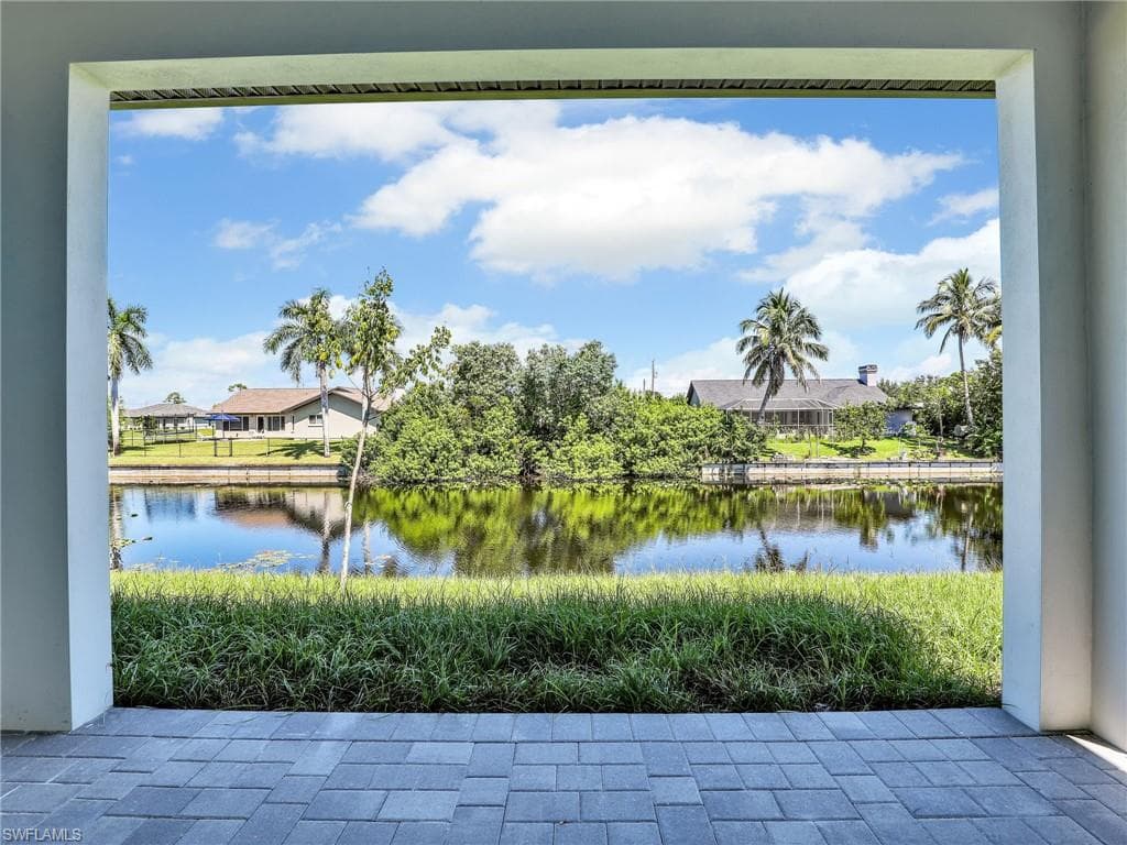 405 14th St, Cape Coral, FL 33993-19