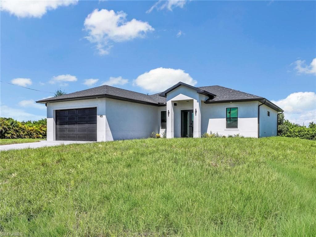 405 14th St, Cape Coral, FL 33993-3