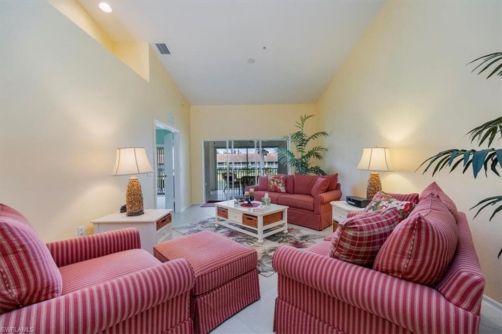 2381 Hidden Lake Ct 8202, Naples, FL 34112-8