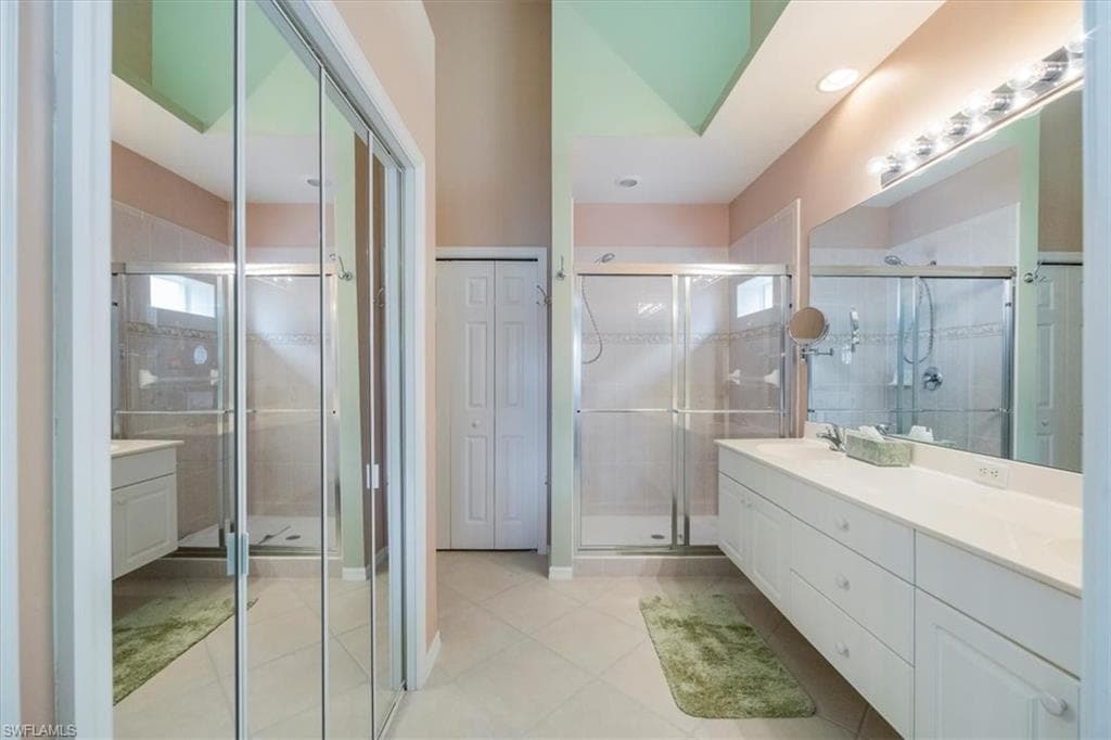 2381 Hidden Lake Ct 8202, Naples, FL 34112-14