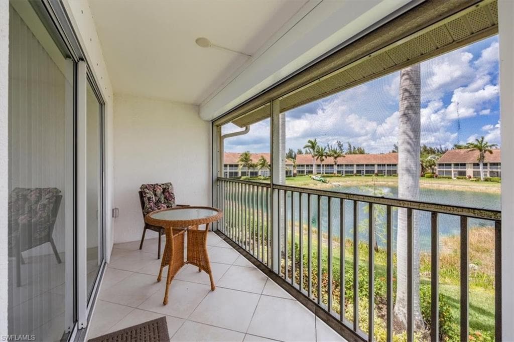 2381 Hidden Lake Ct 8202, Naples, FL 34112-24