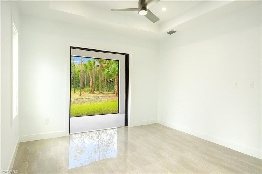 642 Everglades Blvd S, Naples, FL 34117-9