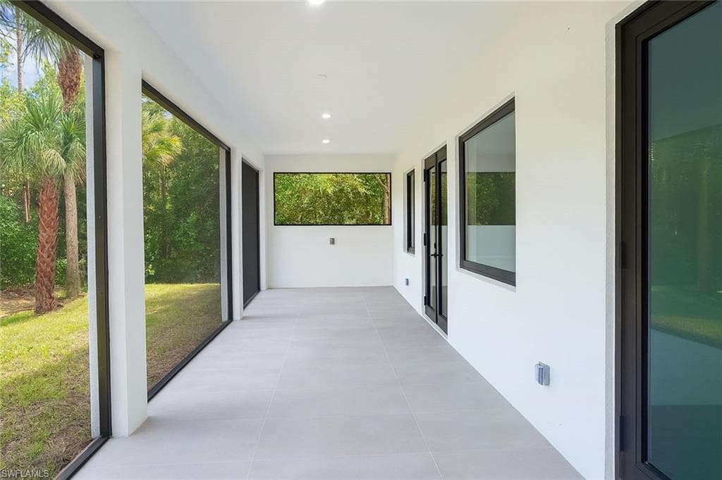642 Everglades Blvd S, Naples, FL 34117-18