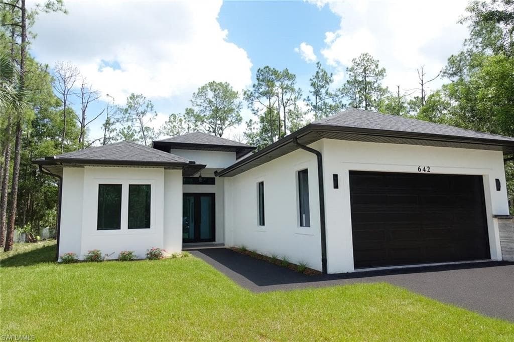 642 Everglades Blvd S, Naples, FL 34117-3