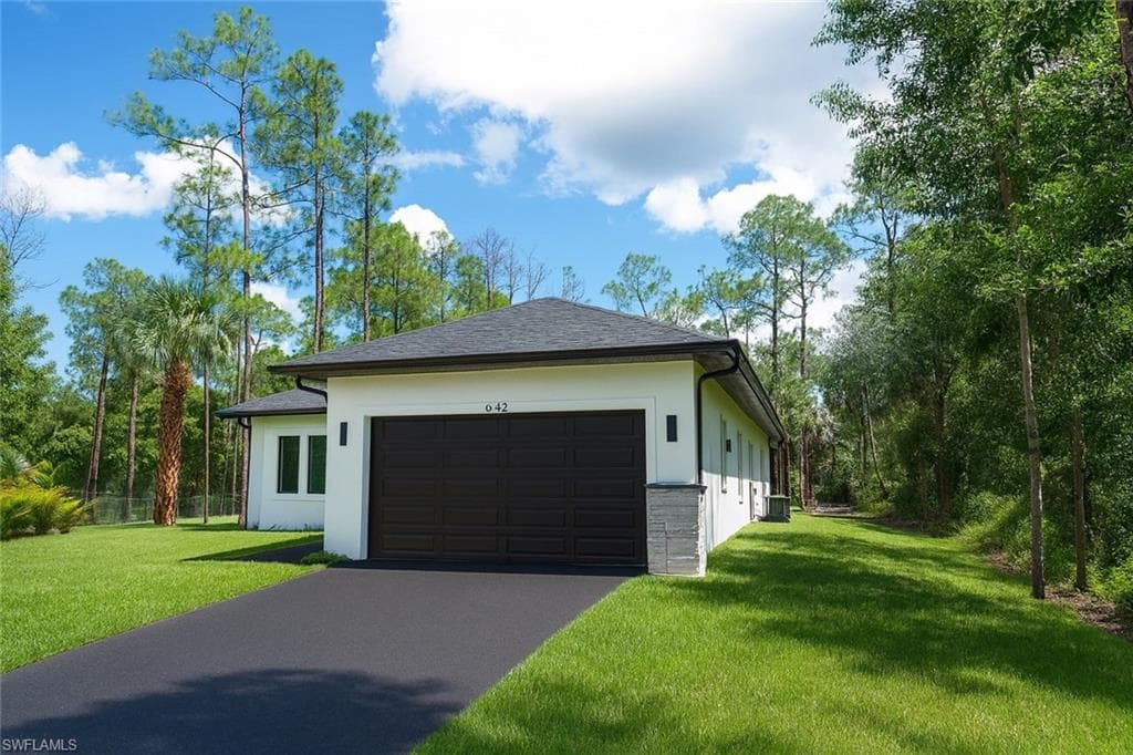 642 Everglades Blvd S, Naples, FL 34117-4