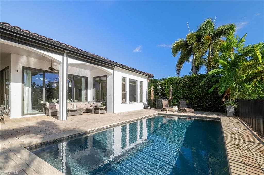 16811 Cabreo Dr, Naples, FL 34110-30