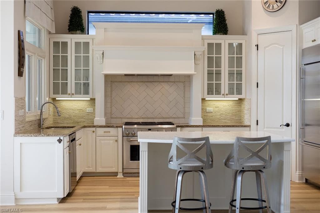 16811 Cabreo Dr, Naples, FL 34110-32