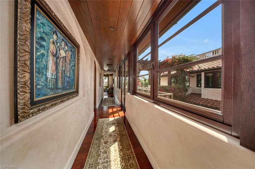 2233 Forrest Ln, Naples, FL 34102-26