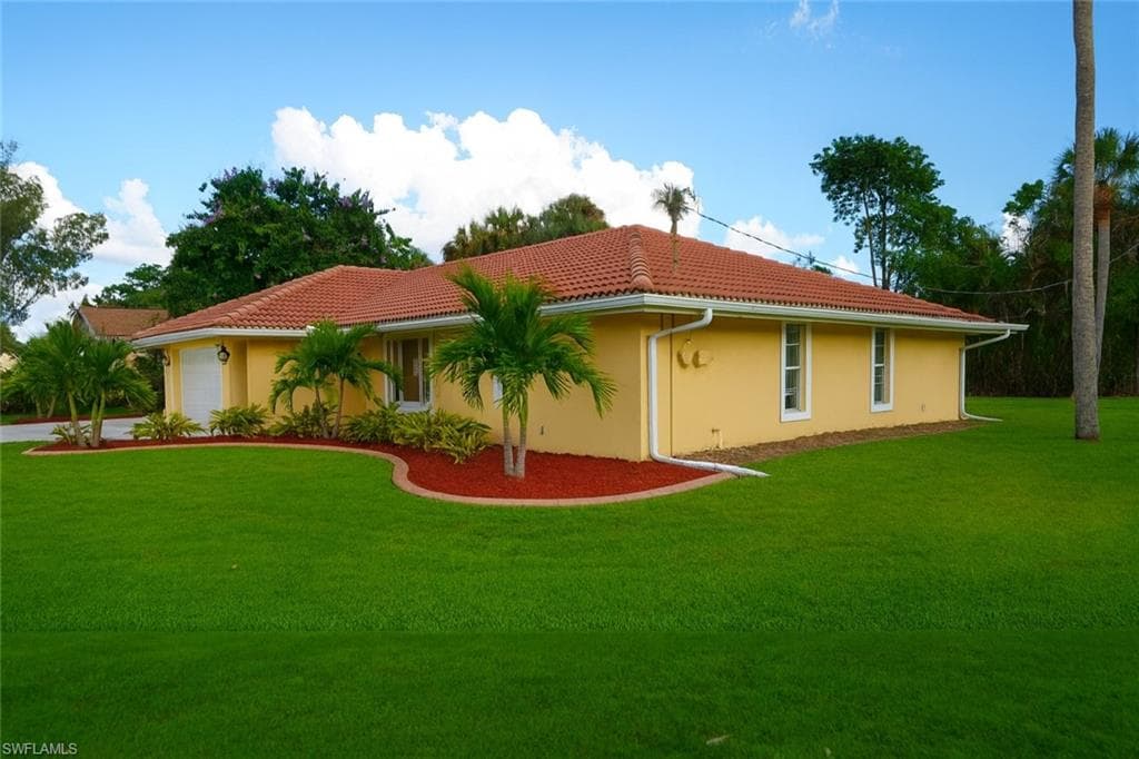 158 Dow Ln, North Fort Myers, FL 33917-25