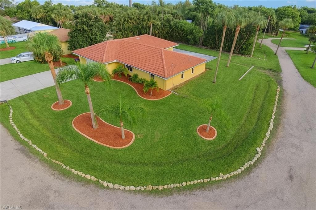 158 Dow Ln, North Fort Myers, FL 33917-2