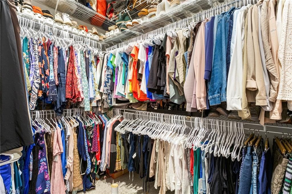 10518 Ventana Ct, Naples, FL 34120-16