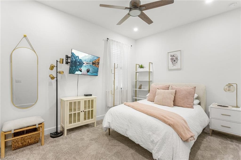 10518 Ventana Ct, Naples, FL 34120-21