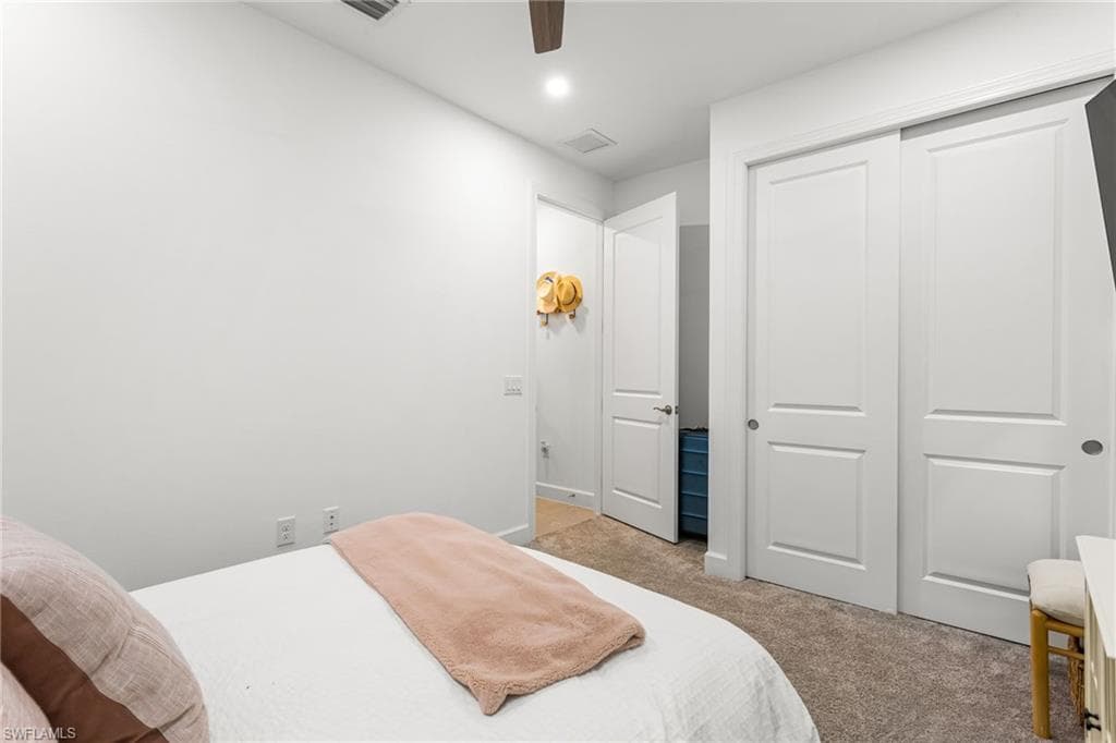 10518 Ventana Ct, Naples, FL 34120-22