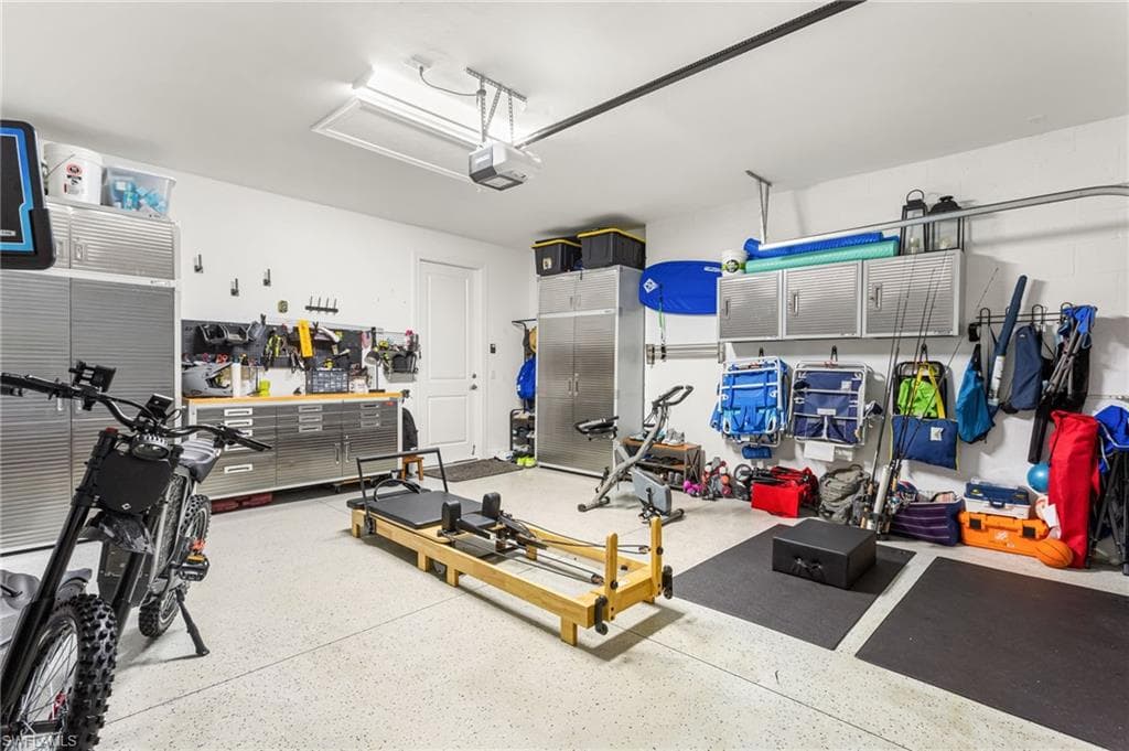 10518 Ventana Ct, Naples, FL 34120-28