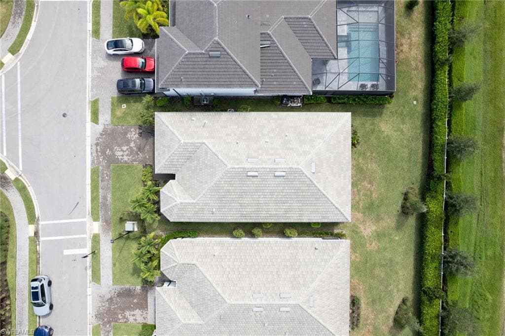 10518 Ventana Ct, Naples, FL 34120-34