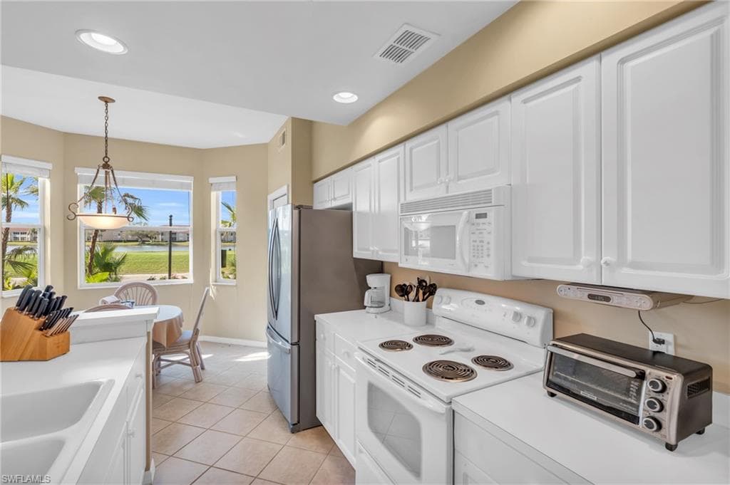 2730 Cypress Trace Cir 2812, Naples, FL 34119-12