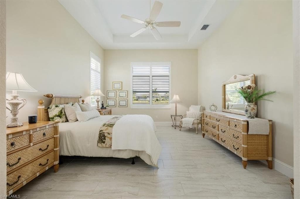 6152 Rodney Bay Ln, Naples, FL 34113-17