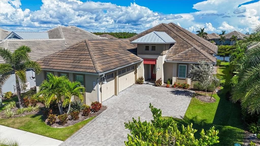 6152 Rodney Bay Ln, Naples, FL 34113-1