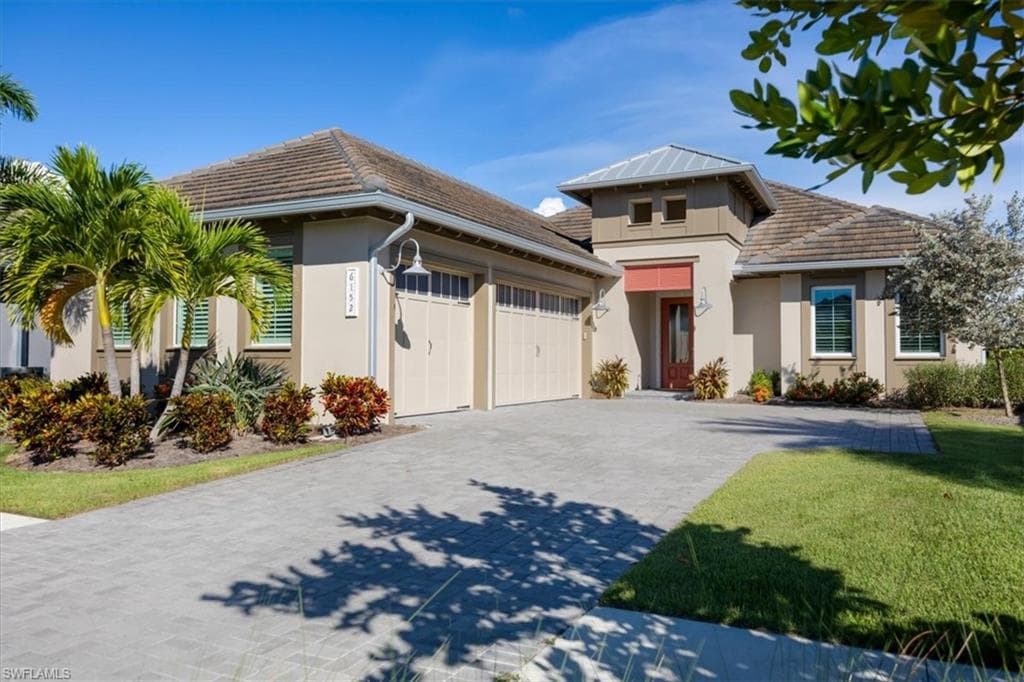 6152 Rodney Bay Ln, Naples, FL 34113-38