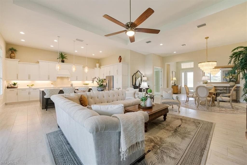 6152 Rodney Bay Ln, Naples, FL 34113-5