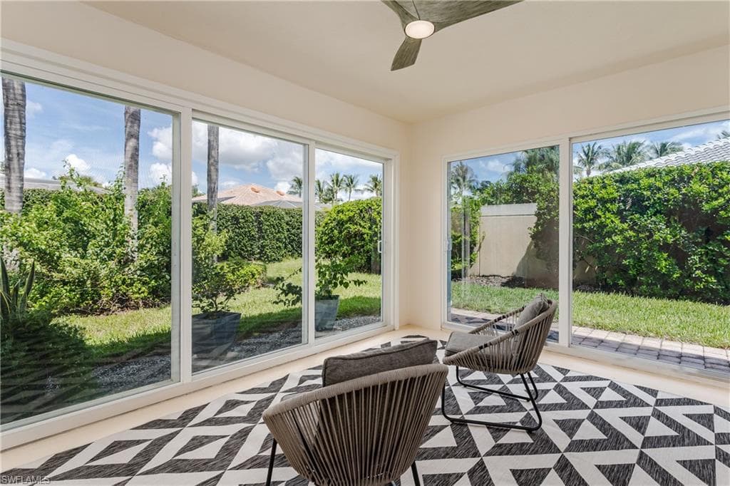 4949 Kingston Way, Naples, FL 34119-9