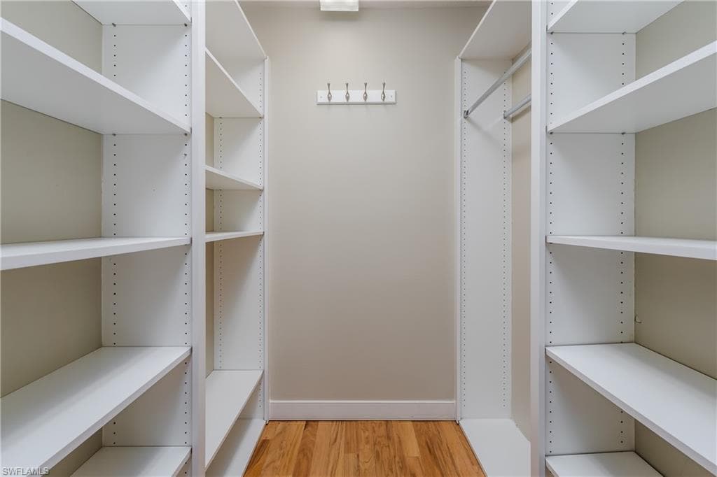 4949 Kingston Way, Naples, FL 34119-13