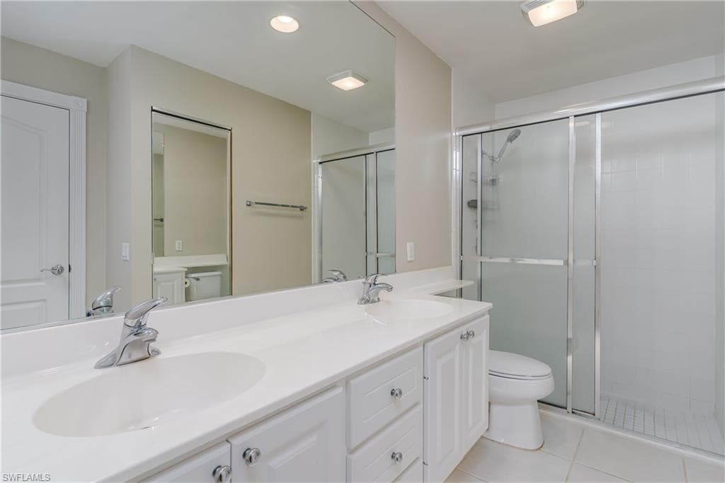 4949 Kingston Way, Naples, FL 34119-14