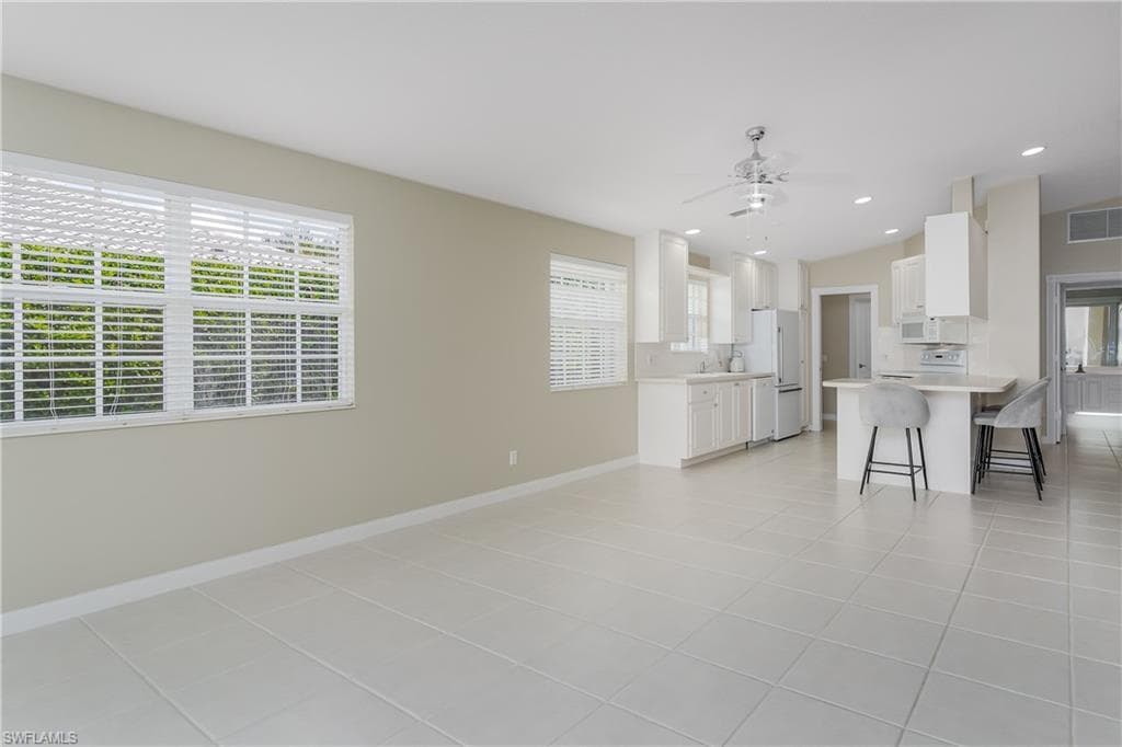 4949 Kingston Way, Naples, FL 34119-30