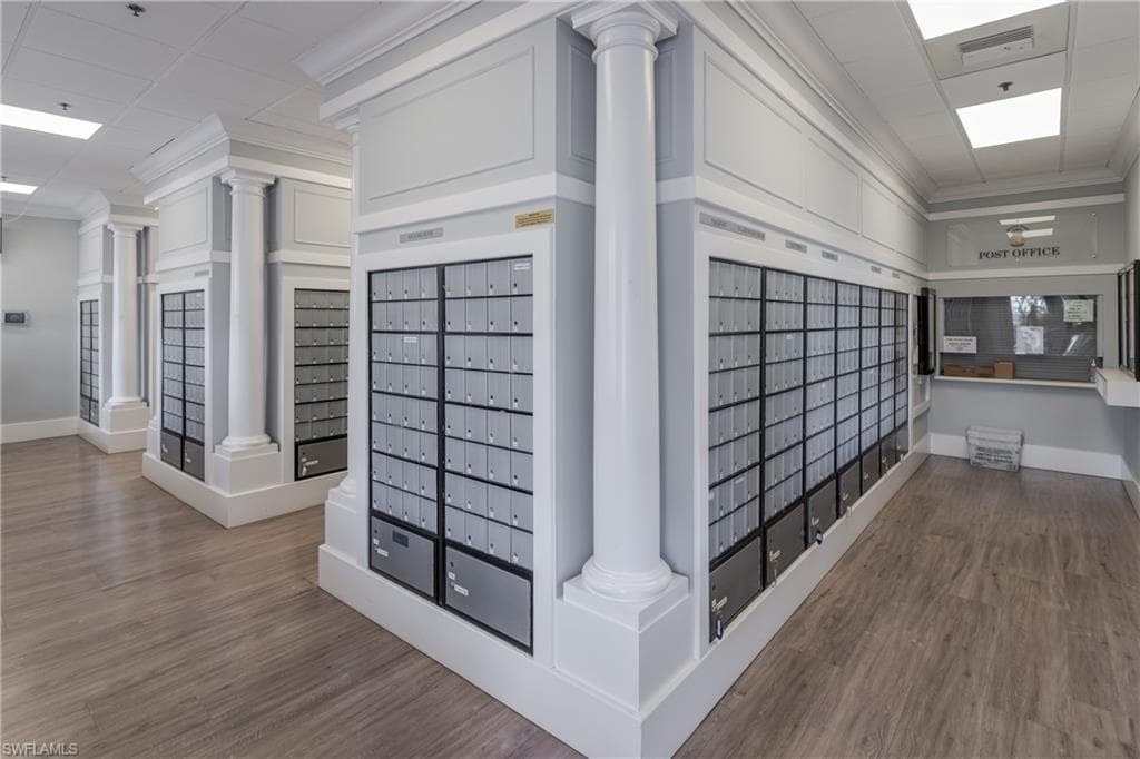 4949 Kingston Way, Naples, FL 34119-34