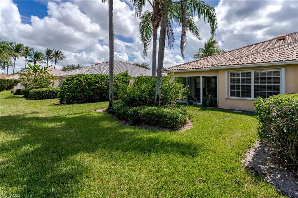 4949 Kingston Way, Naples, FL 34119-6