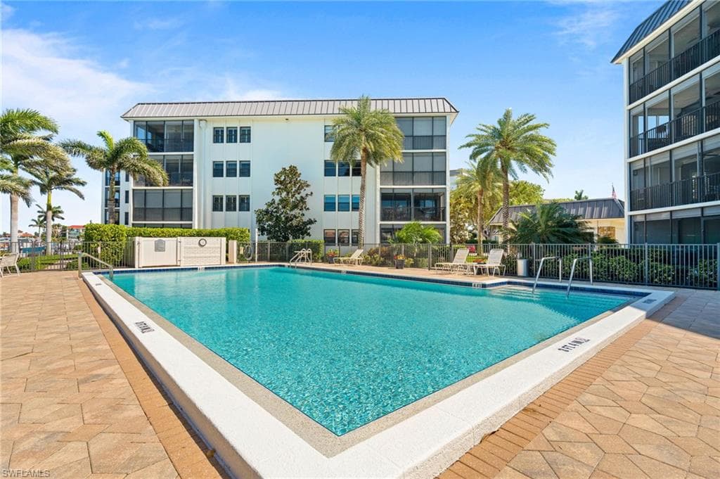 880 Huron Ct 105, Marco Island, FL 34145-22