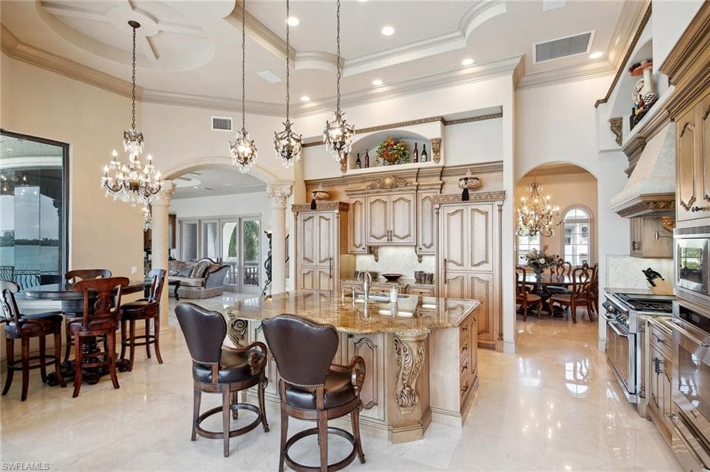 950 Giralda Ct, Marco Island, FL 34145-16