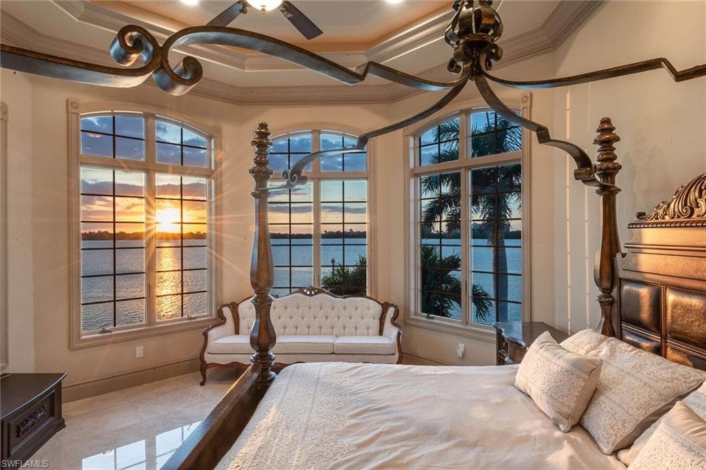 950 Giralda Ct, Marco Island, FL 34145-23