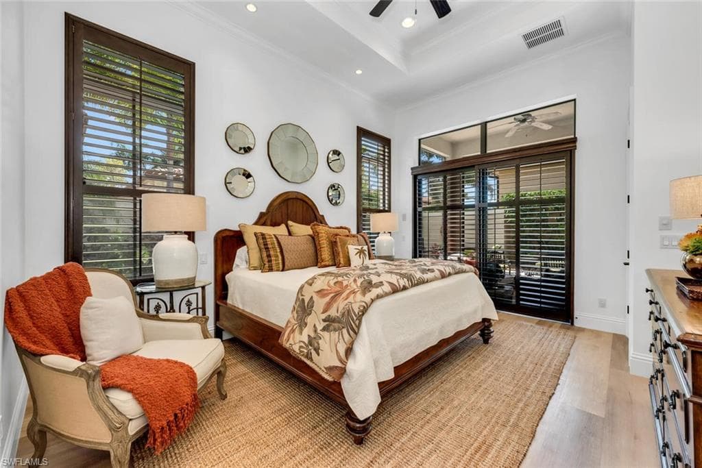 7996 Cordoba Pl, Naples, FL 34113-8