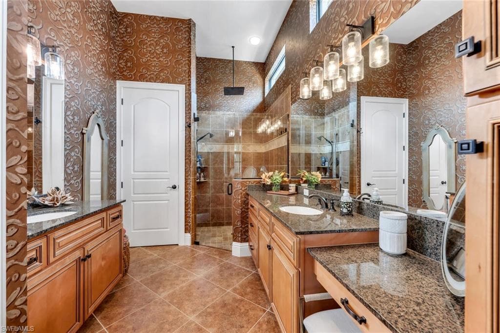 7996 Cordoba Pl, Naples, FL 34113-9