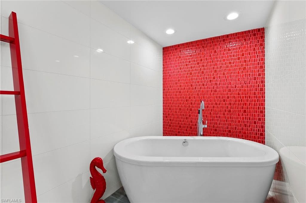 4401 Gulf Shore Blvd N C304, Naples, FL 34103-16