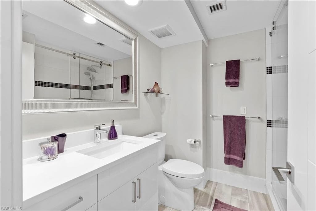 4401 Gulf Shore Blvd N C304, Naples, FL 34103-25