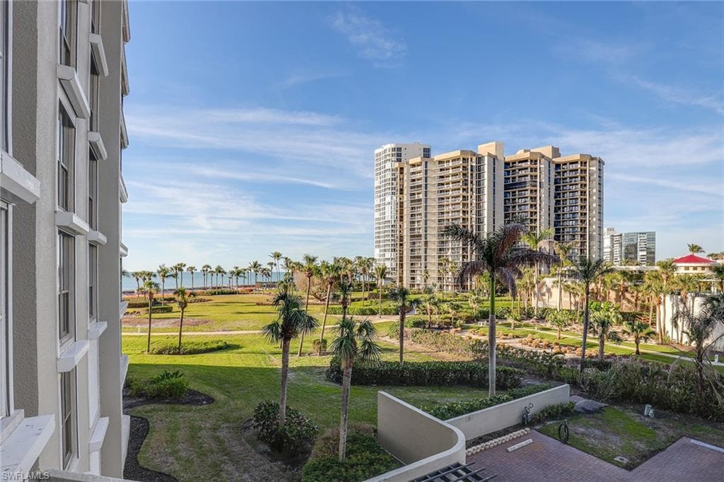 4401 Gulf Shore Blvd N C304, Naples, FL 34103-32