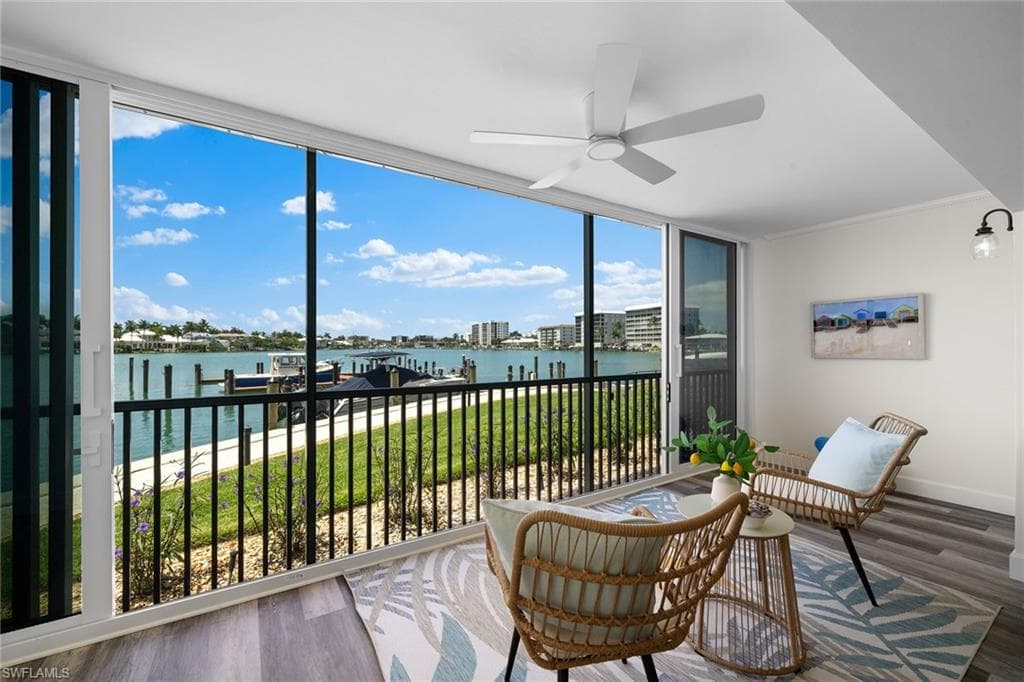 222 Harbour Dr 116, Naples, FL 34103-12
