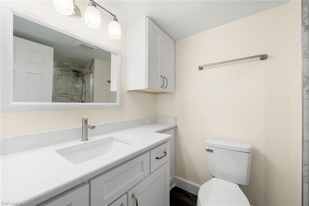 222 Harbour Dr 116, Naples, FL 34103-23