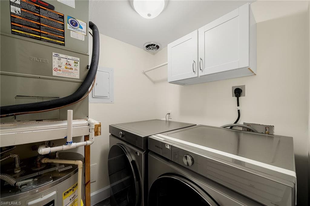 222 Harbour Dr 116, Naples, FL 34103-38