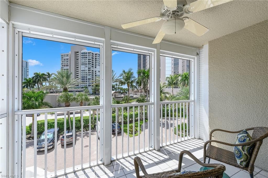 4401 Gulf Shore Blvd N 307, Naples, FL 34103-10