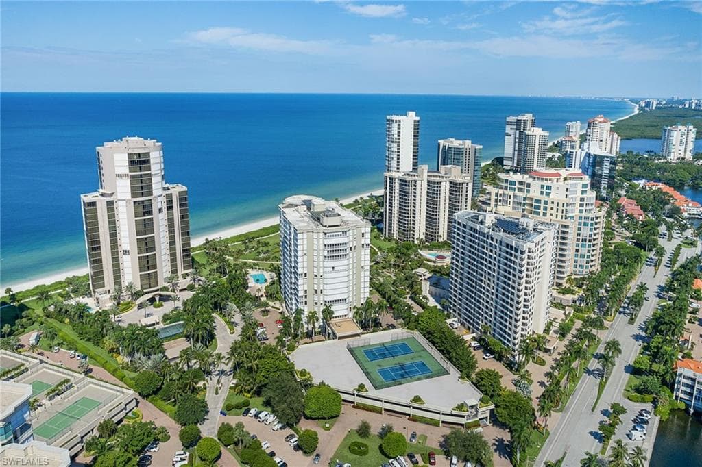 4401 Gulf Shore Blvd N 307, Naples, FL 34103-20